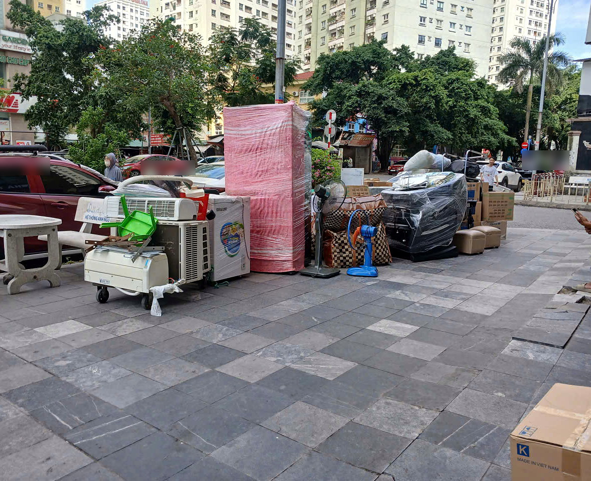 Đồ đạc được tập kết khi sử dụng Dịch Vụ Chuyển Nhà Trọn Gói Bắc Từ Liêm, Hà Nội