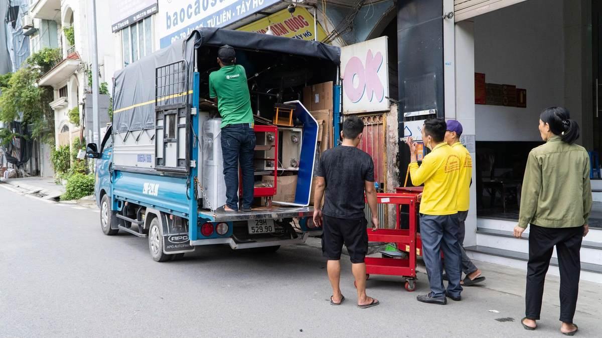 Bốc xếp đồ lên xe khi sử dụng dịch vụ chuyển nhà trọn gói