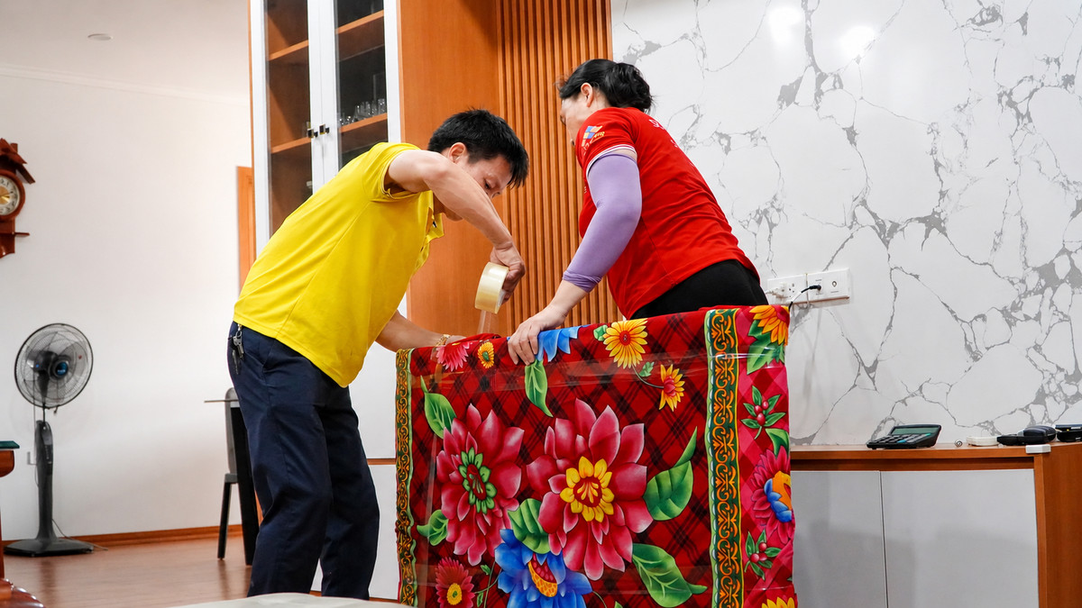 Bọc bảo vệ đồ đạc khi chuyển nhà trọn gói Hai Bà Trưng