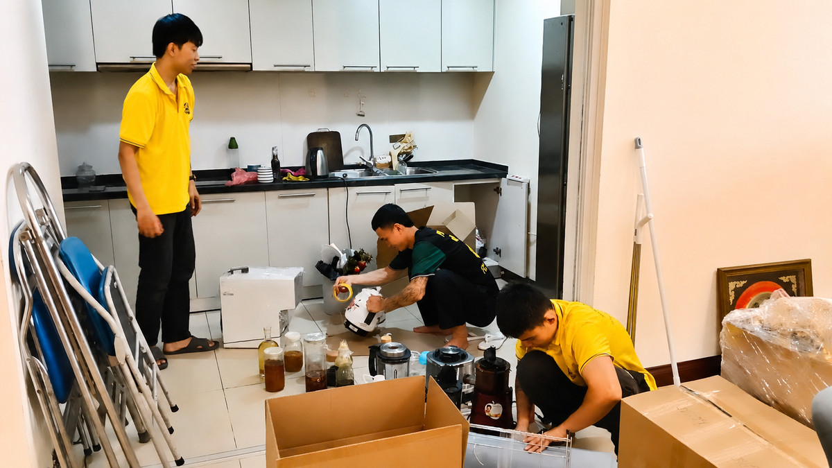 Phân loại và đóng gói đồ đạc khi chuyển nhà trọn gói Hai Bà Trưng